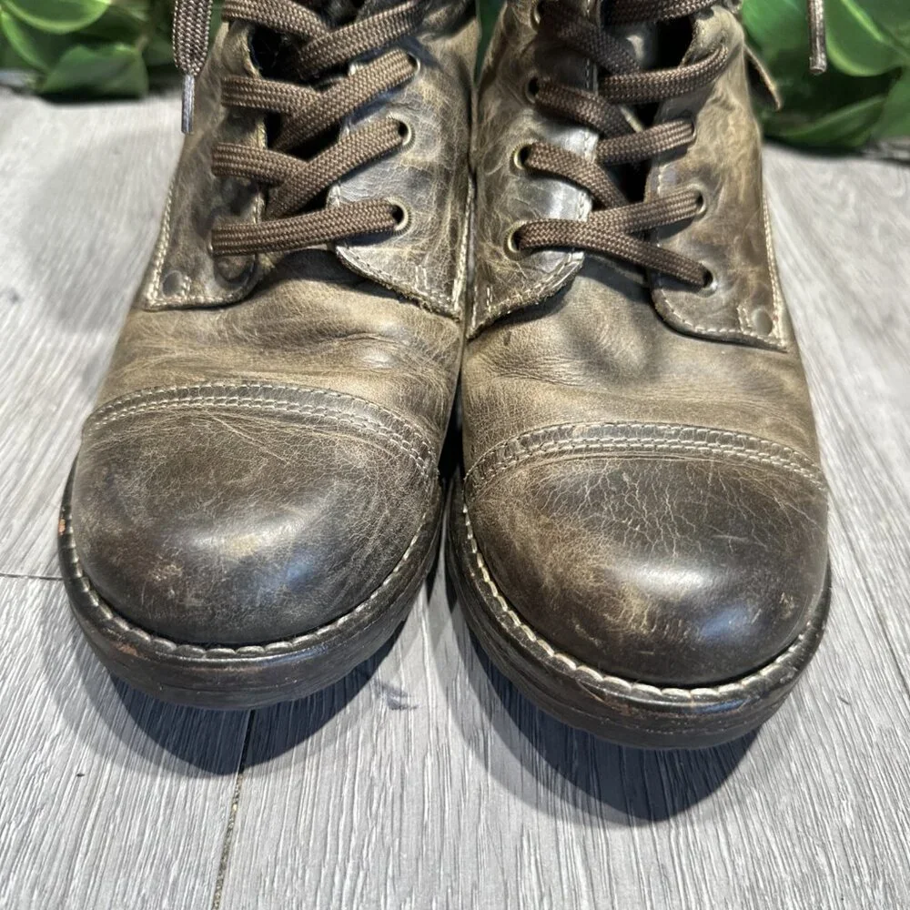 Taos Crave Gray Distressed Genuine Leather Lace Up Combat Boots Size 38 7-7.5